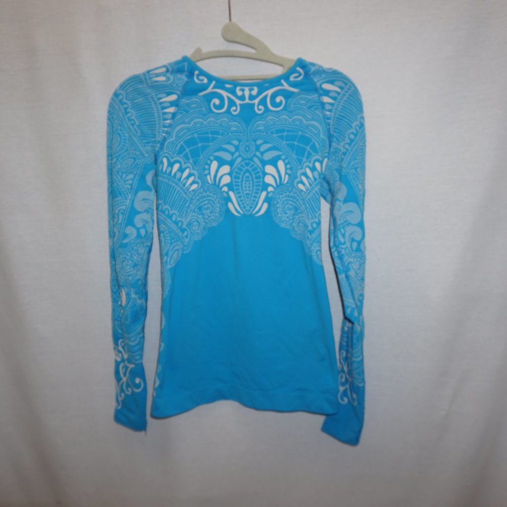 ATHLETA turquoise blue white performance top S